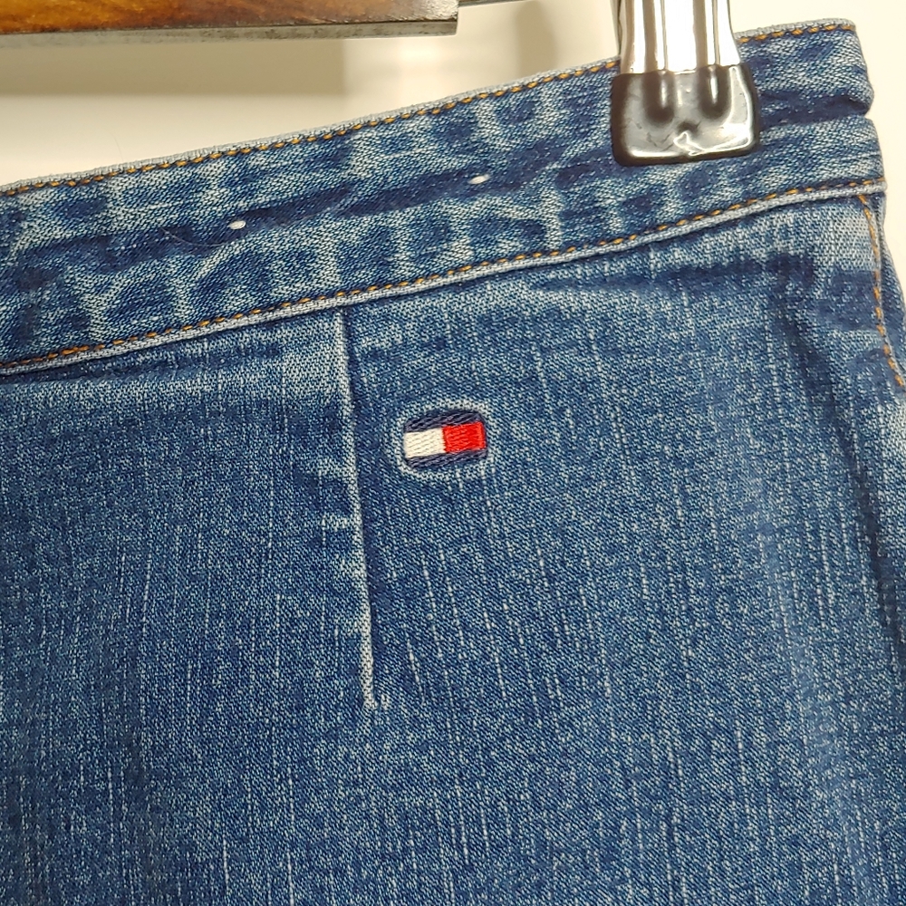 Tommy Hilfiger Women's Medium Wash Blue Jean A Line Mini Skirt Size Small - Picture 7 of 15